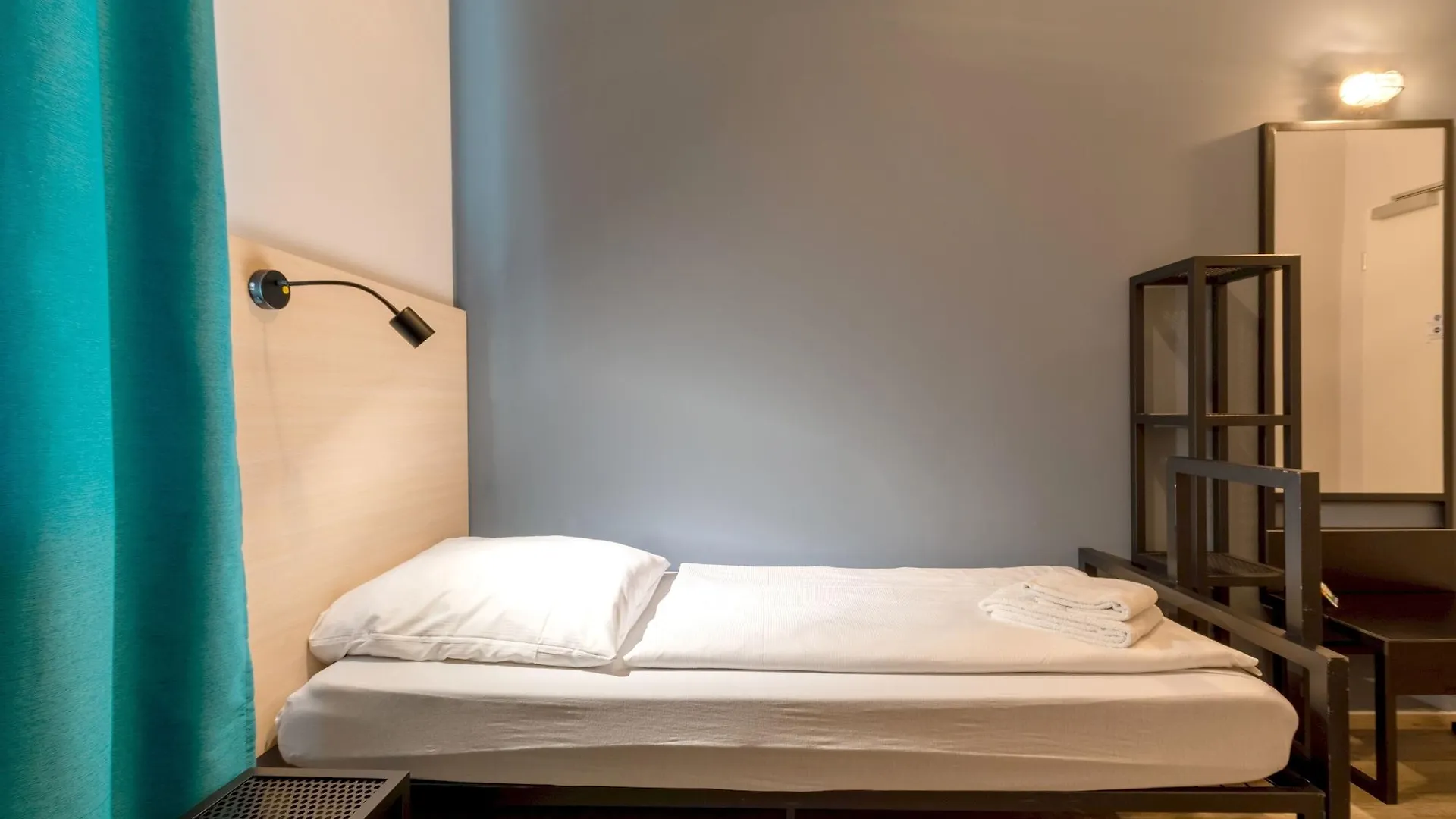 **  Hotel a&o München Laim Germania