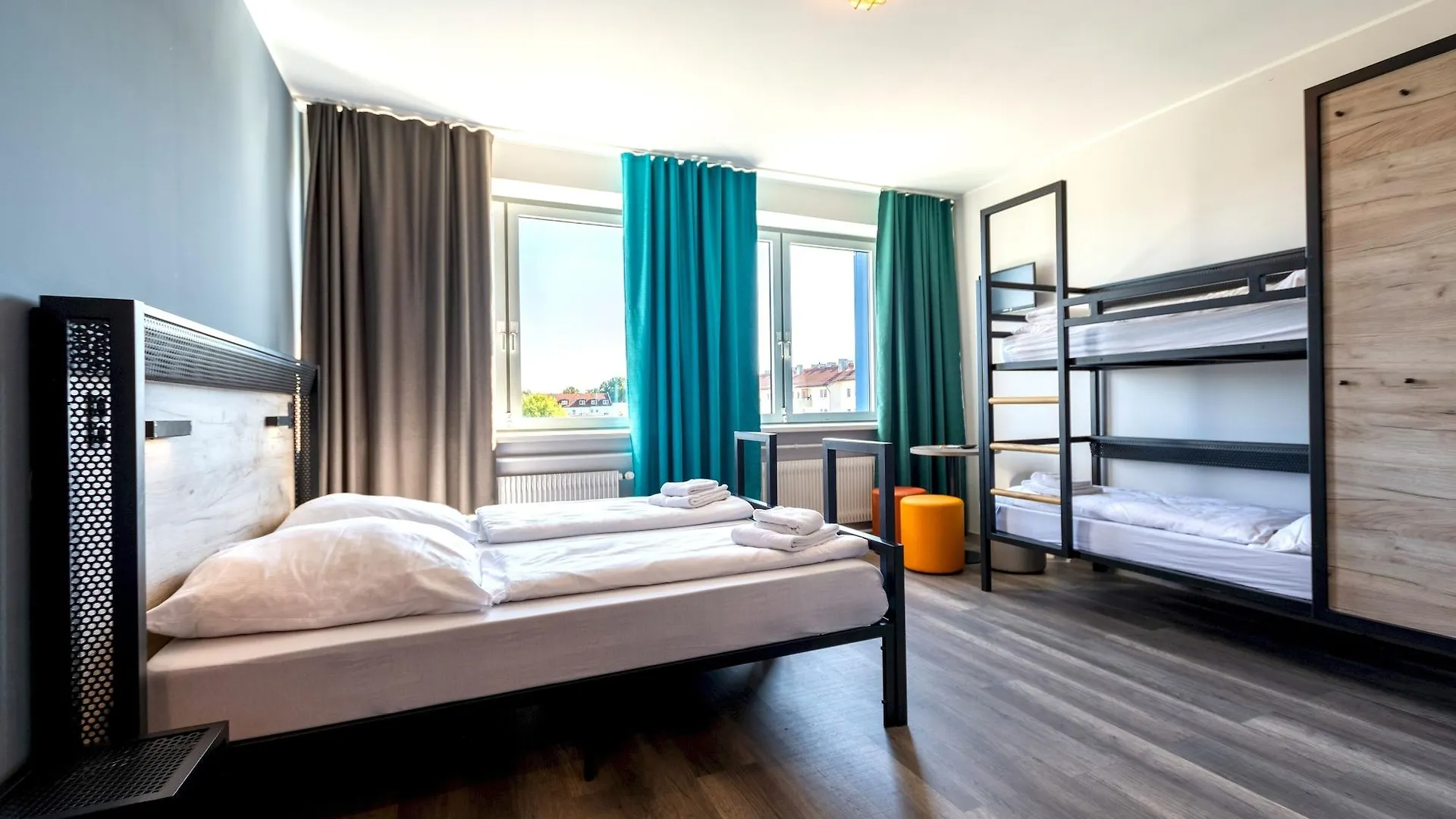 Hotel a&o München Laim 2*, Monaco di Baviera Germania