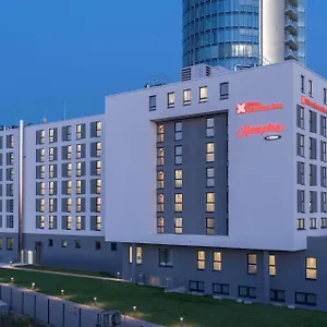 4* فندق هيلتون جاردن إن سيتي ويست