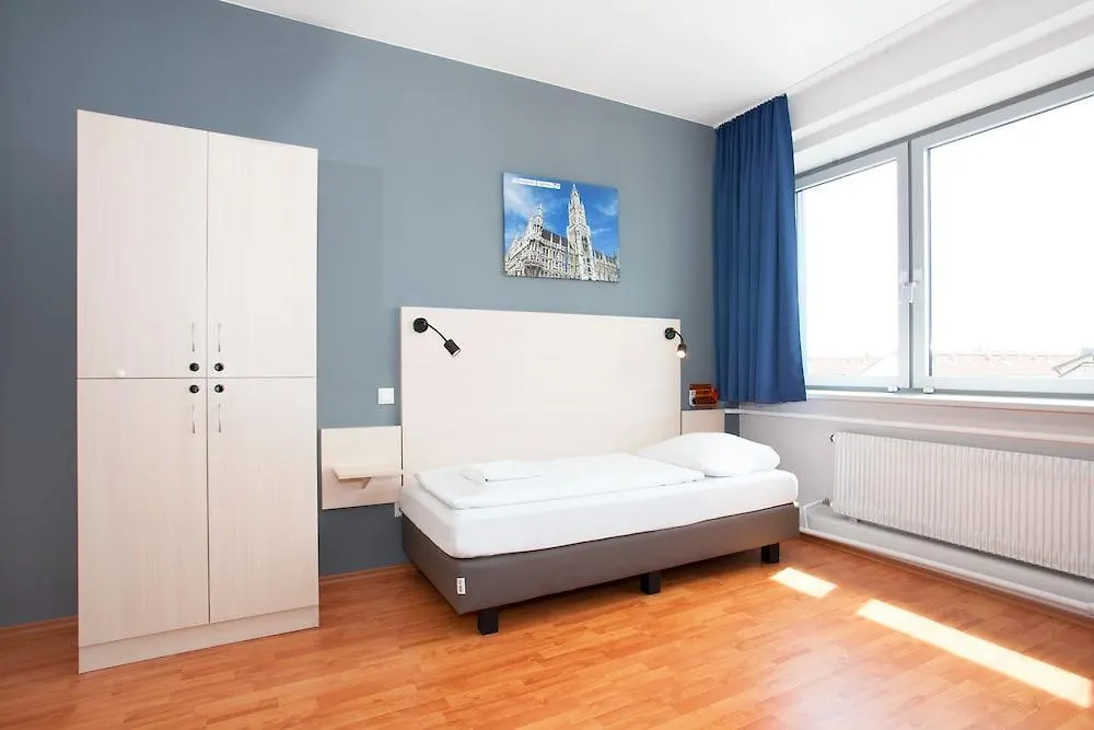 A&O Muenchen Laim Otel